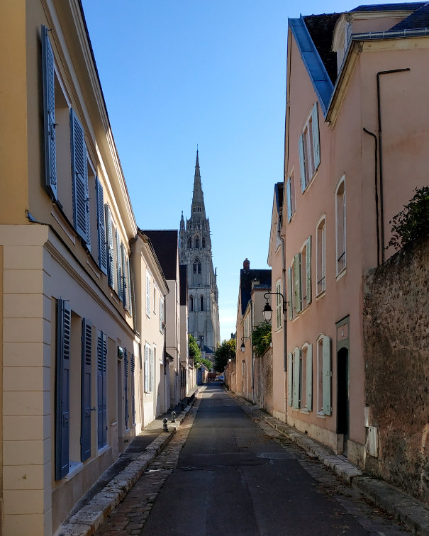 ‘Lettre à Simone’ Chartres research: an empty street