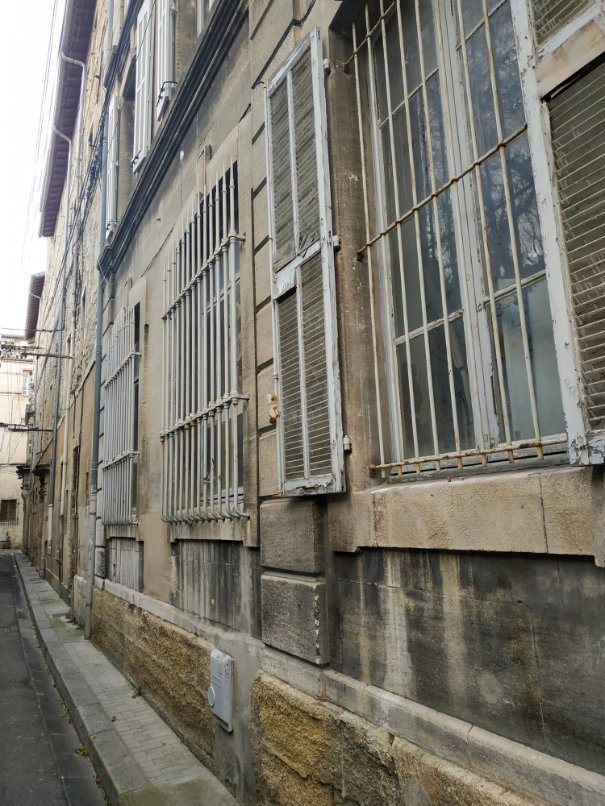 ‘Lapin à la Moutarde’ research: an old façade