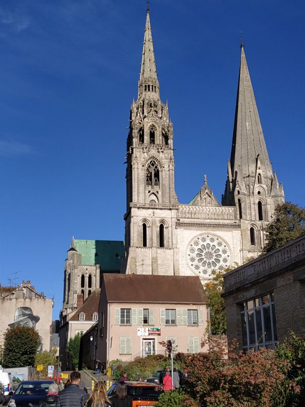 ‘Lettre à Simone’ Chartres research: a church